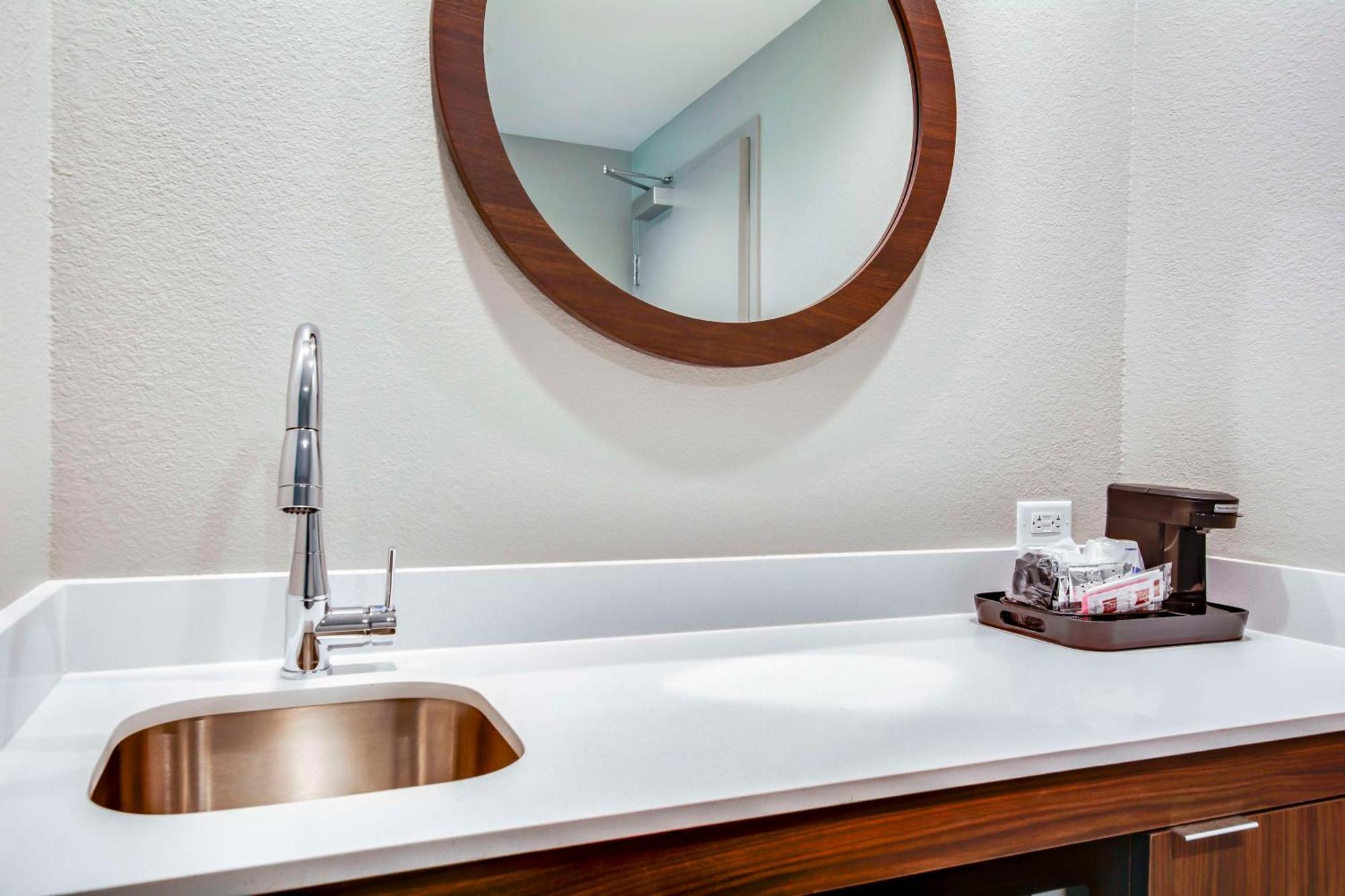 Hampton Inn & Suites By Hilton Louisville East Oxmoor ภายนอก รูปภาพ