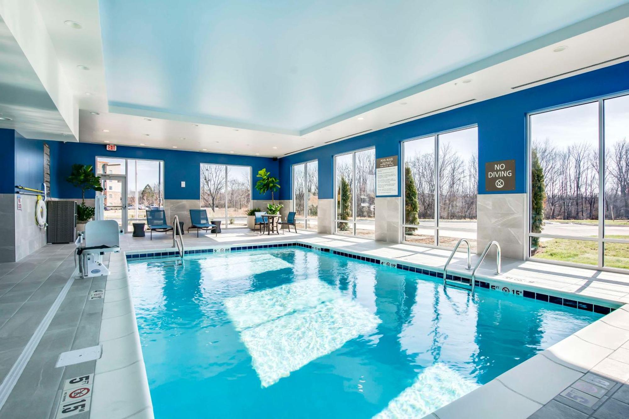 Hampton Inn & Suites By Hilton Louisville East Oxmoor ภายนอก รูปภาพ